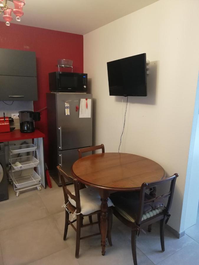 Appartement De Plain Pied Dans La Verdure 예레 외부 사진